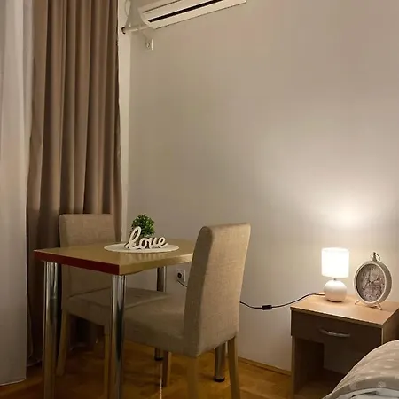 Apartman Ns Dan Centar Novi Sad Exterior foto